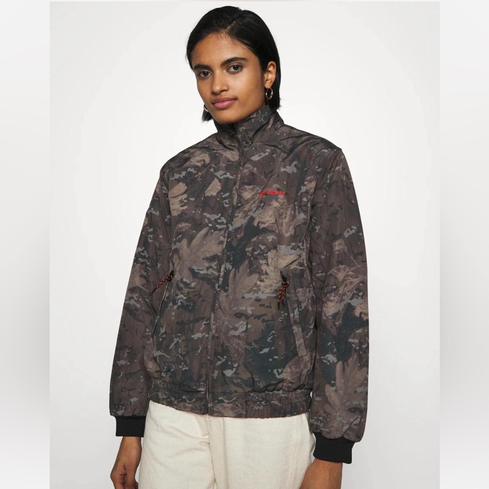 Carhartt WIP Women's Camouflage Keystone Reversible Bomber Jacket Sz S Small - Picture 2 of 12